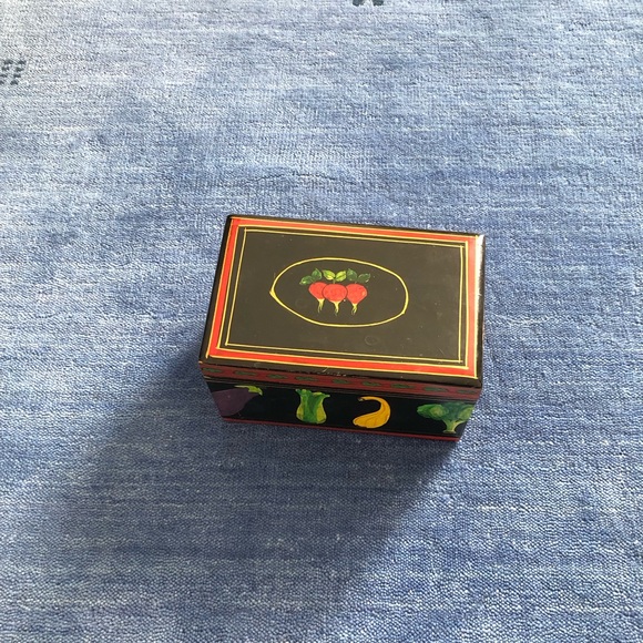 Vintage Storage Container - Picture 1 of 10